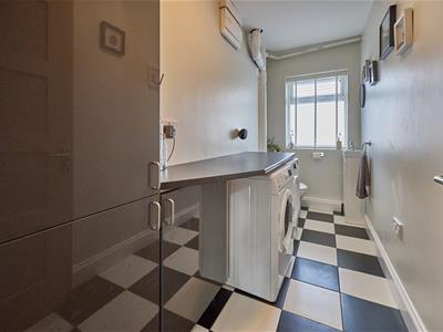 Utility Room/WC to Front